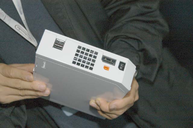 wii_console-2.jpg