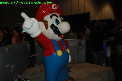 nintendo_gc_stand0tp.jpg