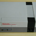 ...devenue notre bonne vieille Nintendo Entertainment System (NES) chez nous